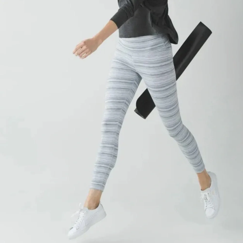 Lululemon High Times Pant Cyber Stripe Silver Fox High Rise 4 Gray White Stripe